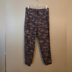 Athleta Farallon Jogger in Camo